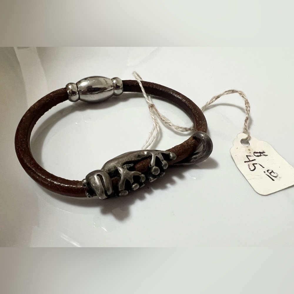 Frog bracelet